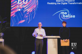 "Ma Balise" a remporté le prix Award Meilleure Innovation ! De g. à d. Philippe Henin,Directeur de Ma Balise et Pascale Delcomminette, CEO de l'AWEX
