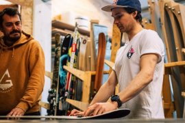 100 % belge et wallon, premier snowboard transformable en skis ! 100 % belge et wallon, premier snowboard transformable en skis !